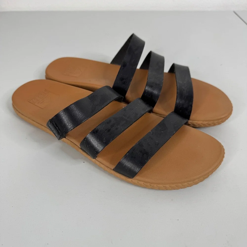 Reef Black Strappy Sandals‎ Size 9